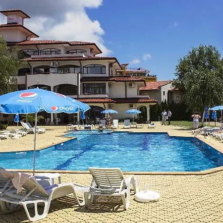 Hotel Selena Complex 3*